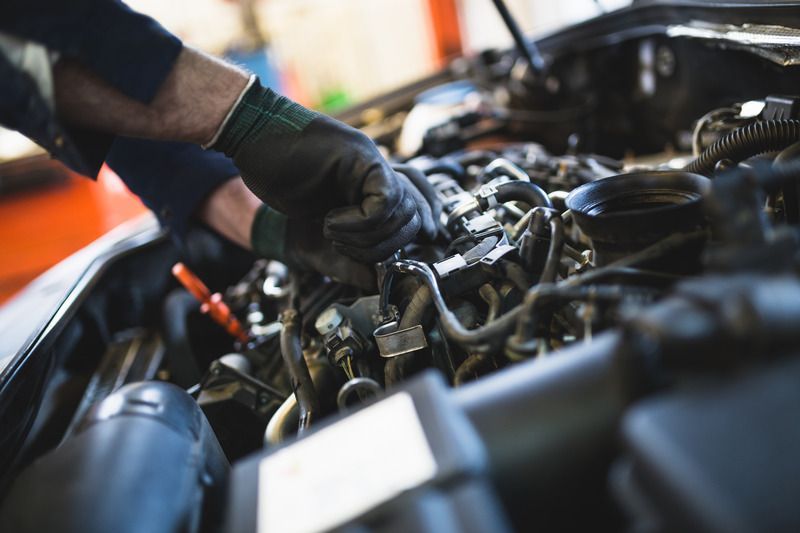 Mobile Mechanic vs Garage: Which Is Best for Your Car Repairs?